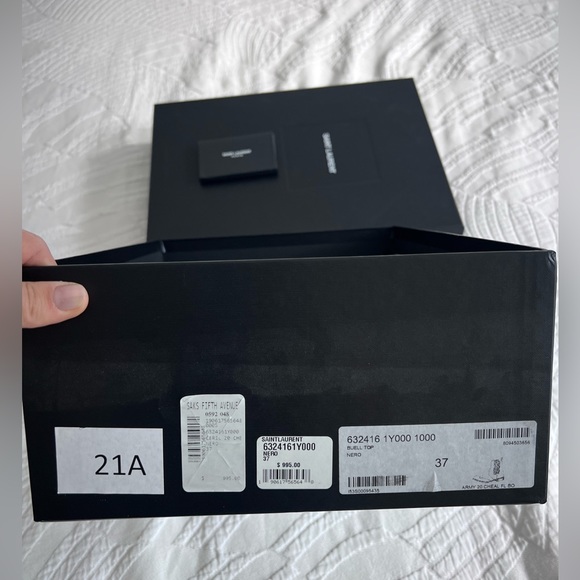 Saint Laurent Chelsea Boots - Picture 6 of 8